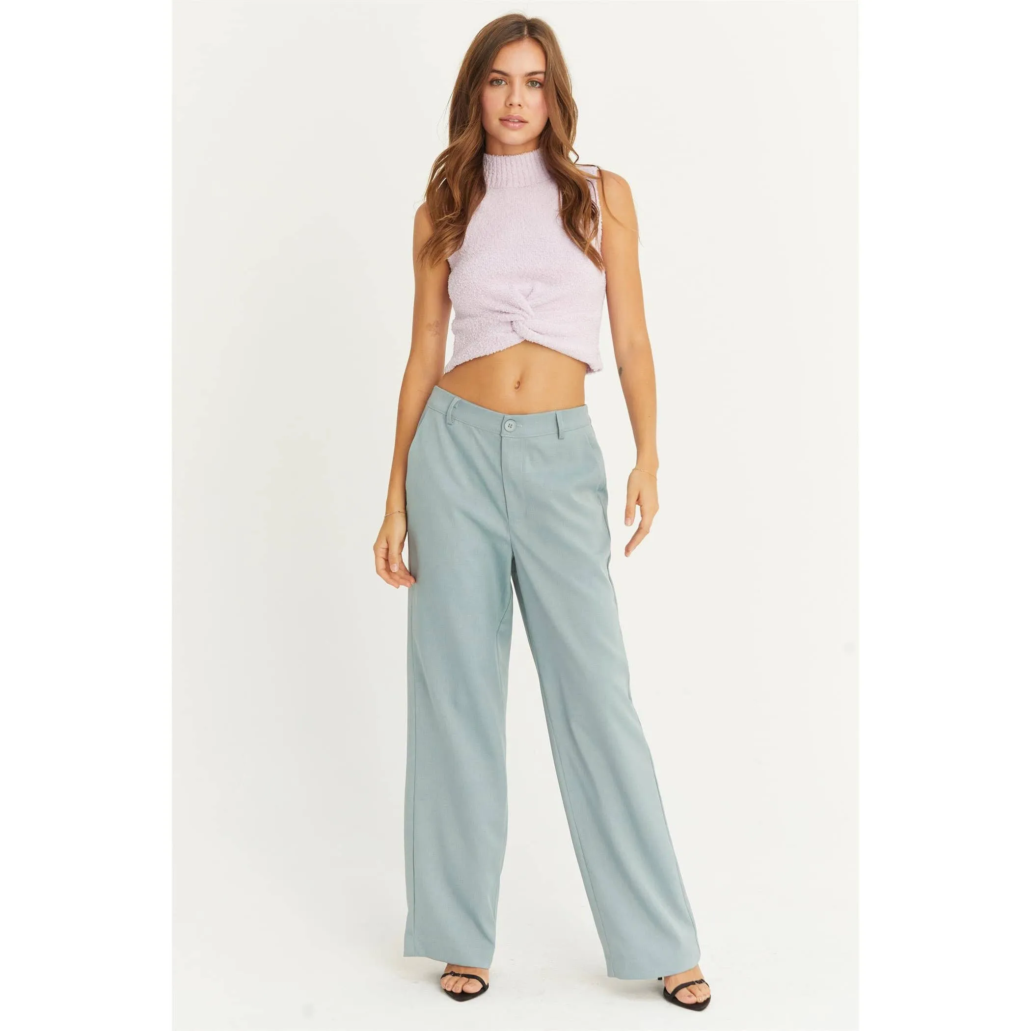 SLEEVELESS FUZZY KNIT TOP: CREAM